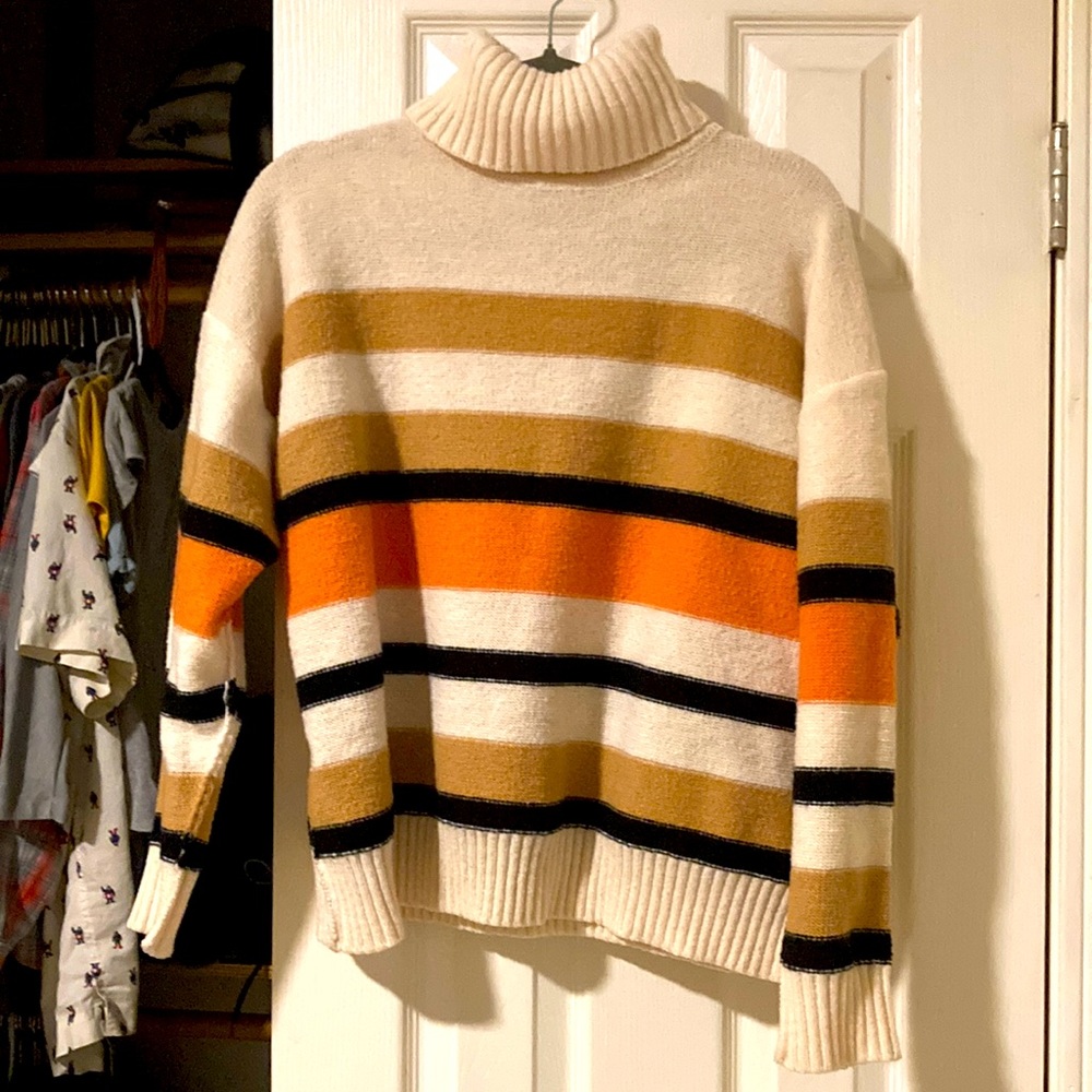 NWOT Turtleneck sweater